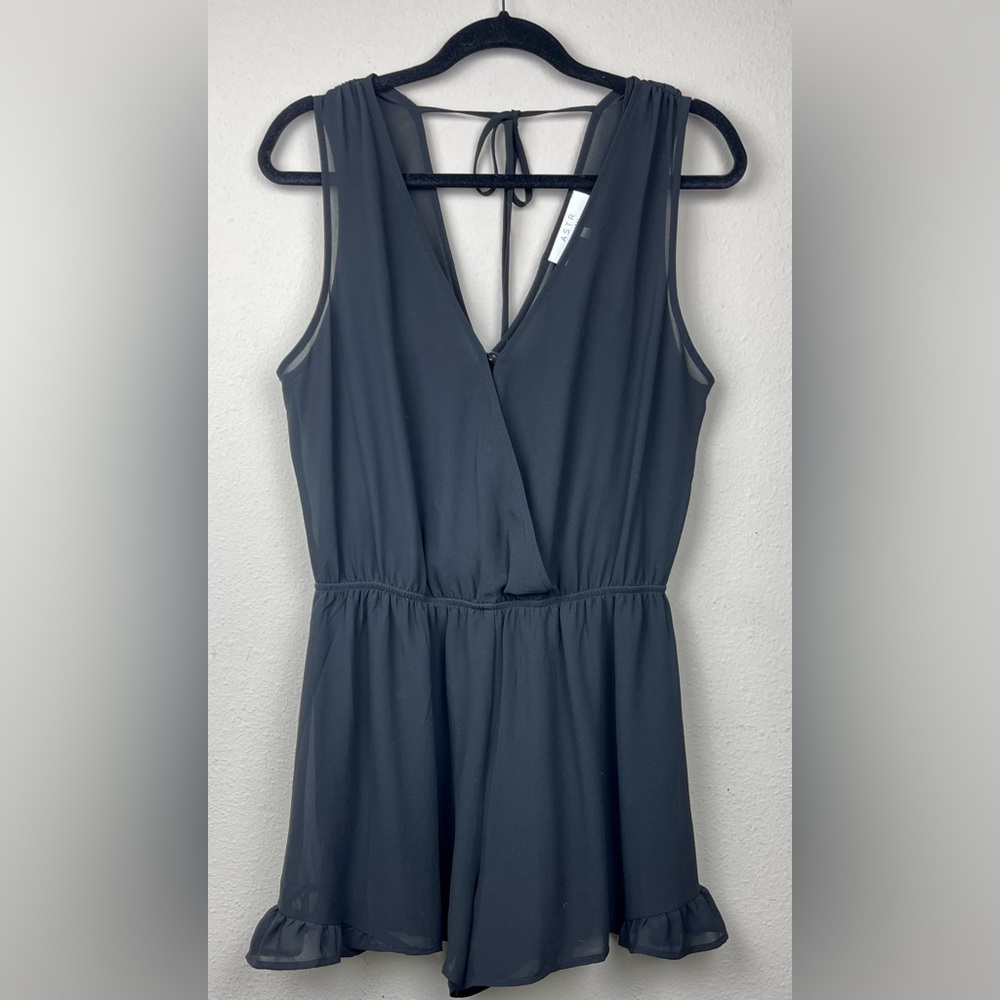 ASTR Black Chiffon Romper Size M